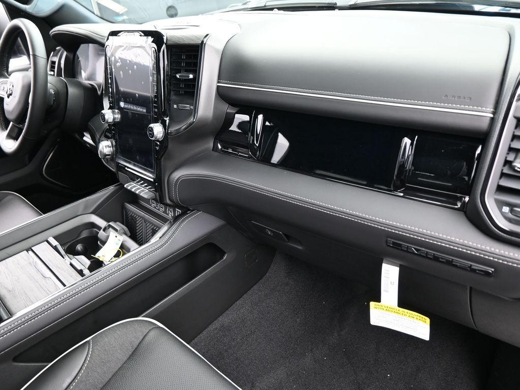 New 2026 Diamond Black Crystal Pearlcoat Ram Limited image 39