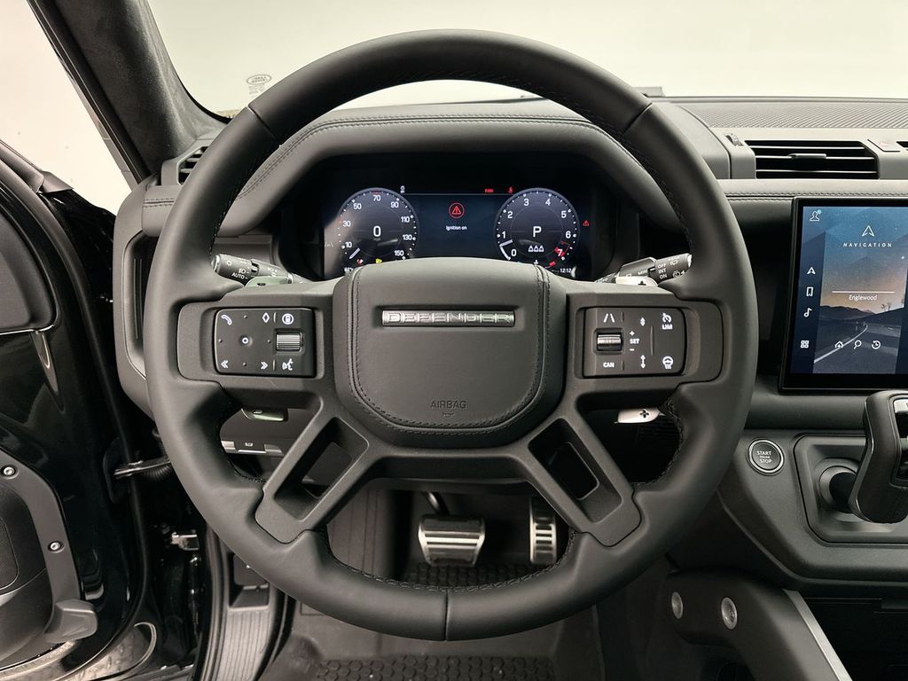 2025 Land Rover Defender 110 14