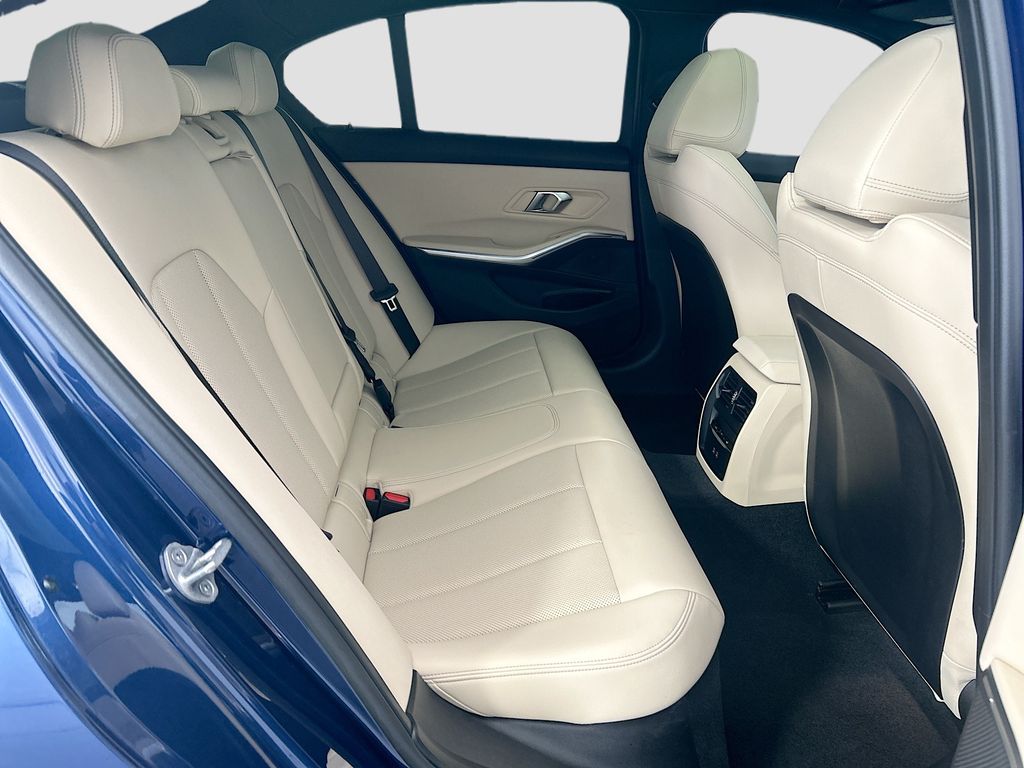 Thumbnail: 2024 BMW 3 Series - 21
