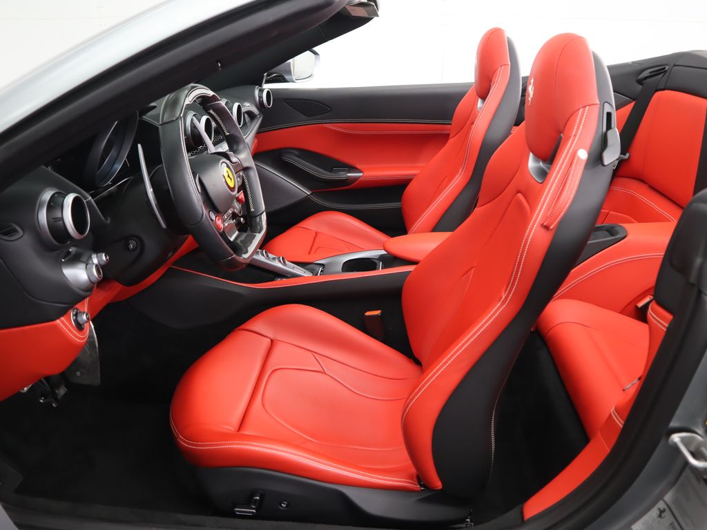 2019 Ferrari Portofino  28