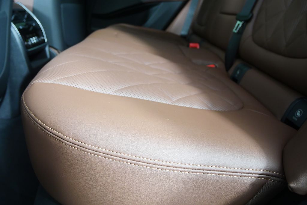 Thumbnail: 2026 BMW X5 - 14