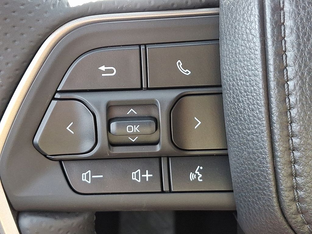 Thumbnail: 2025 Toyota 4Runner - 21