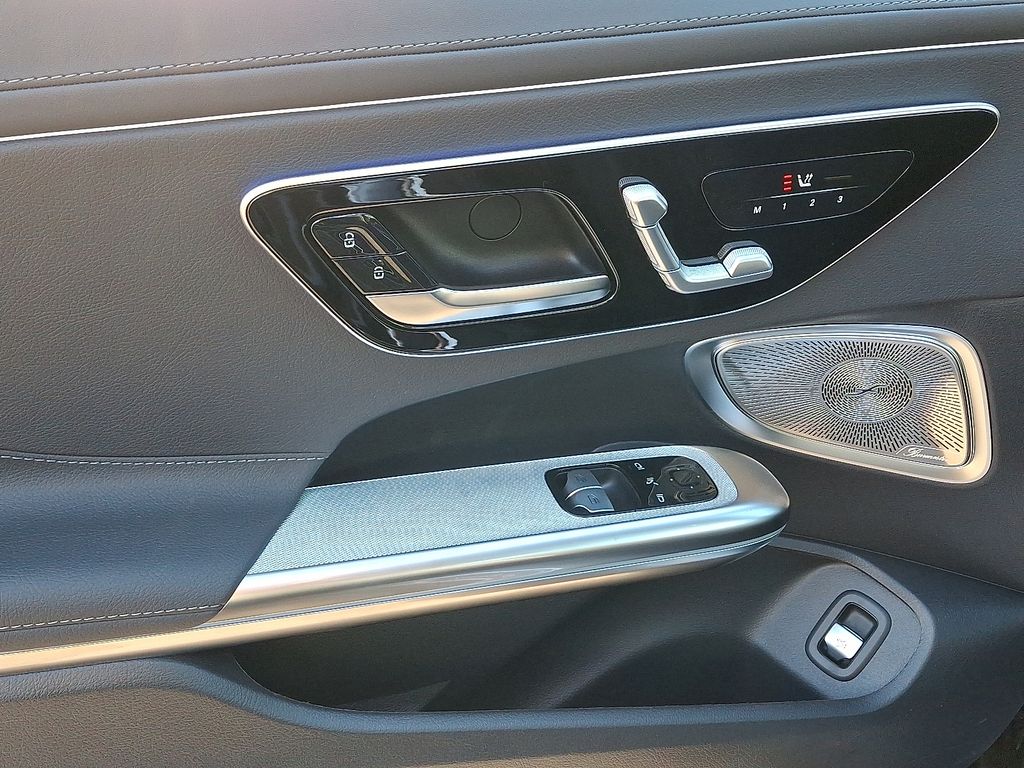 Thumbnail: 2026 Mercedes-Benz CLE - 6