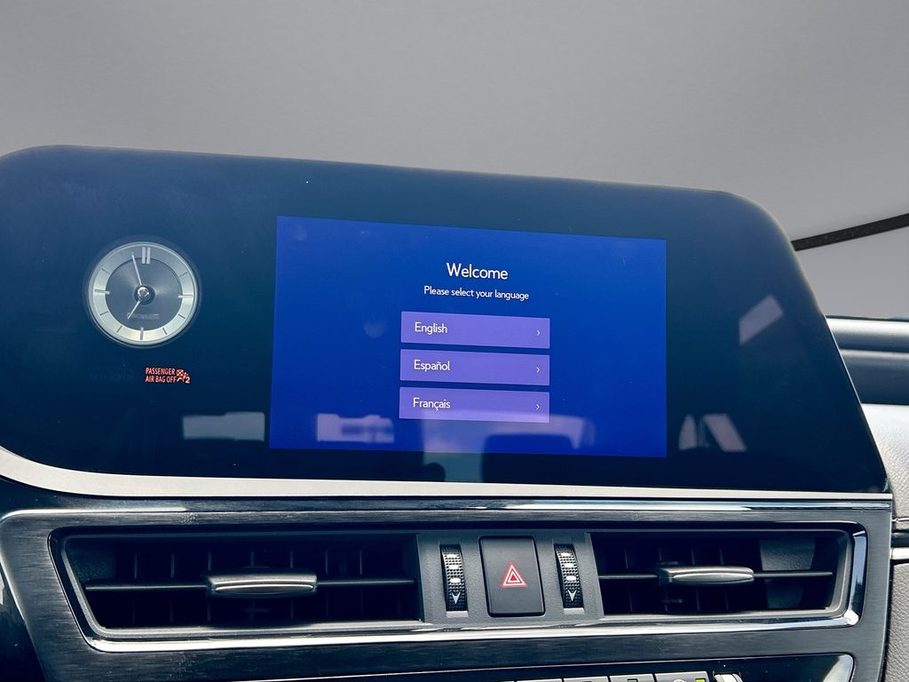 Thumbnail: 2025 Lexus ES - 21