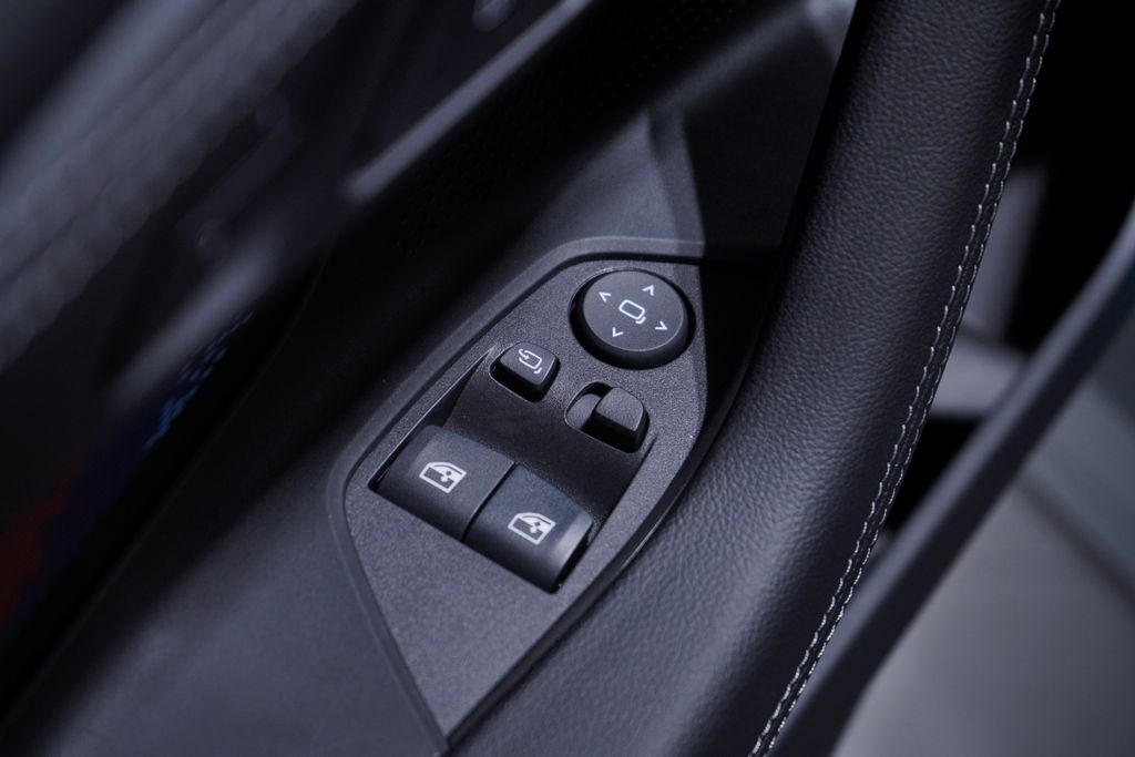 Thumbnail: 2026 BMW M2 - 16