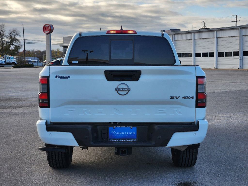 2022 Nissan Frontier SV 7