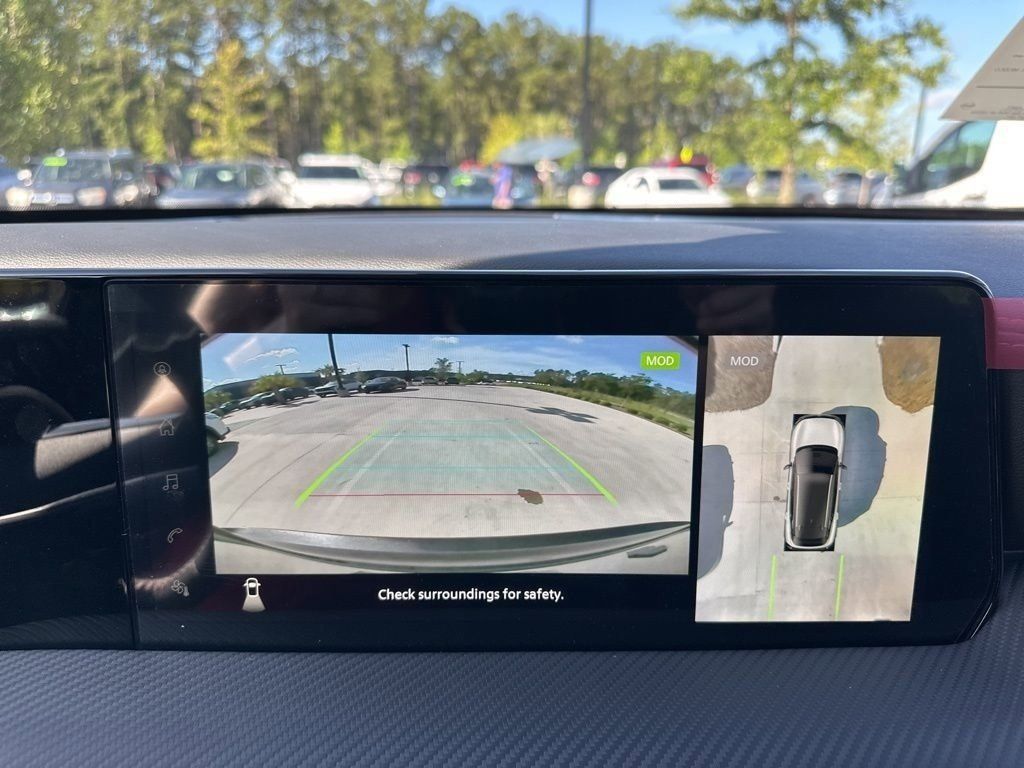 2025 Super Black Nissan Kicks SR FWD SUV