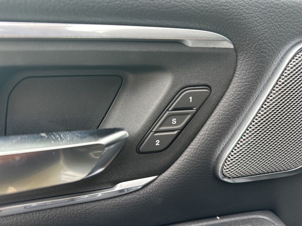 2025 Ram 1500 Laramie photo 12