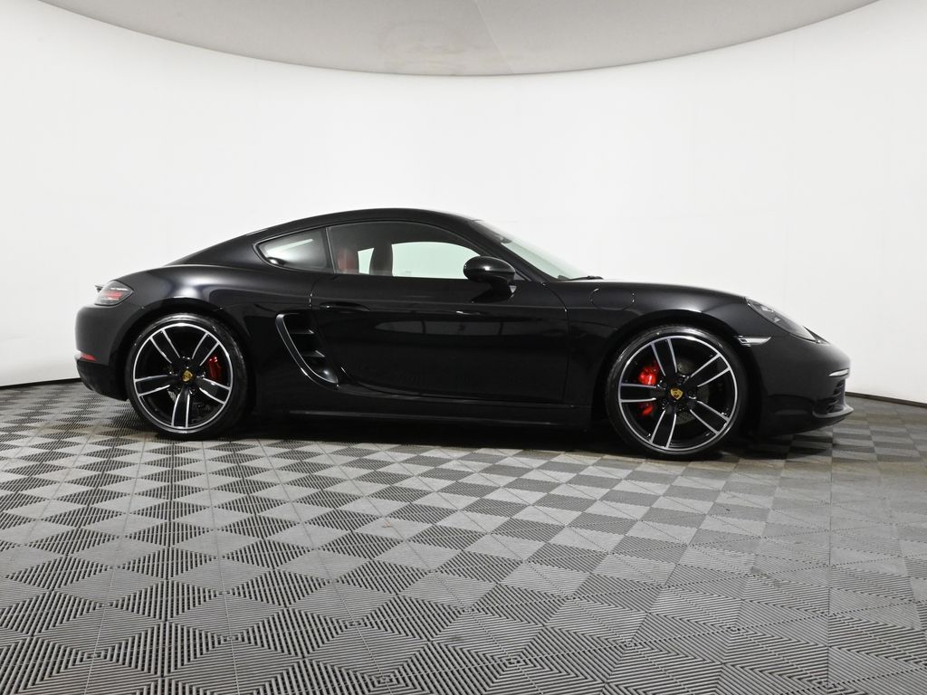 Thumbnail: 2025 Porsche 718 Cayman - 8
