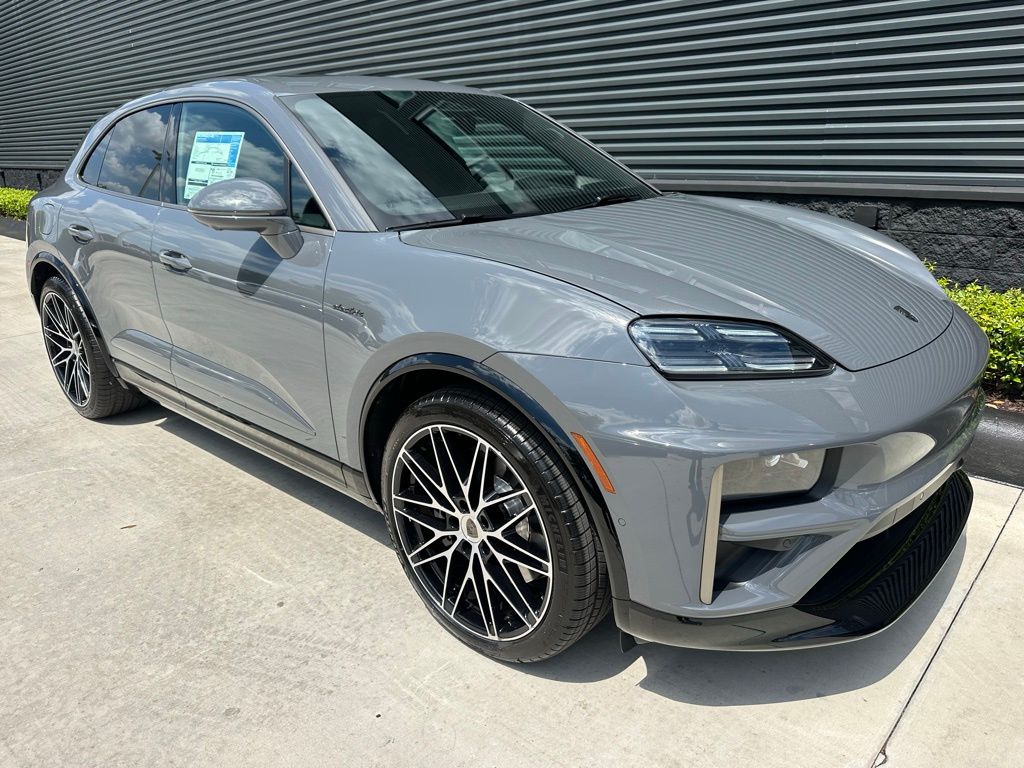 Thumbnail: 2026 Porsche Macan - 11