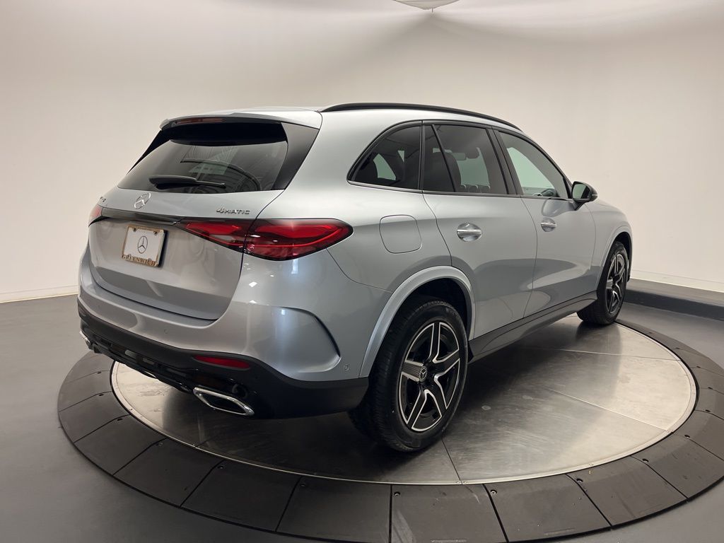 Thumbnail: 2026 Mercedes-Benz GLC - 7