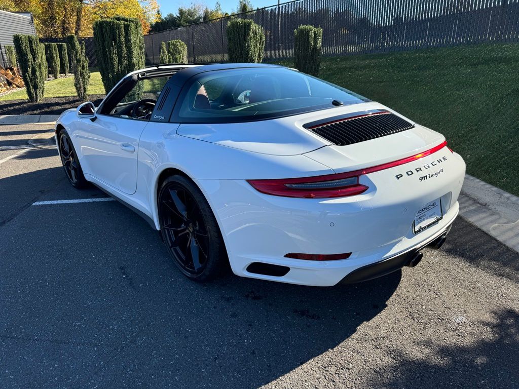 2019 Porsche 911 Targa 3