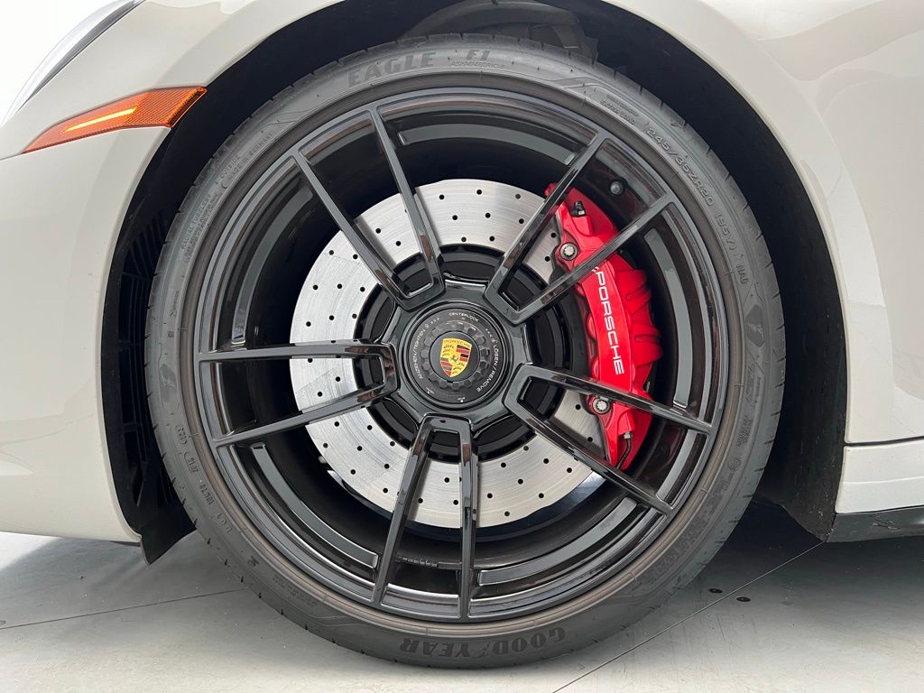 Thumbnail: 2024 Porsche 911 - 27