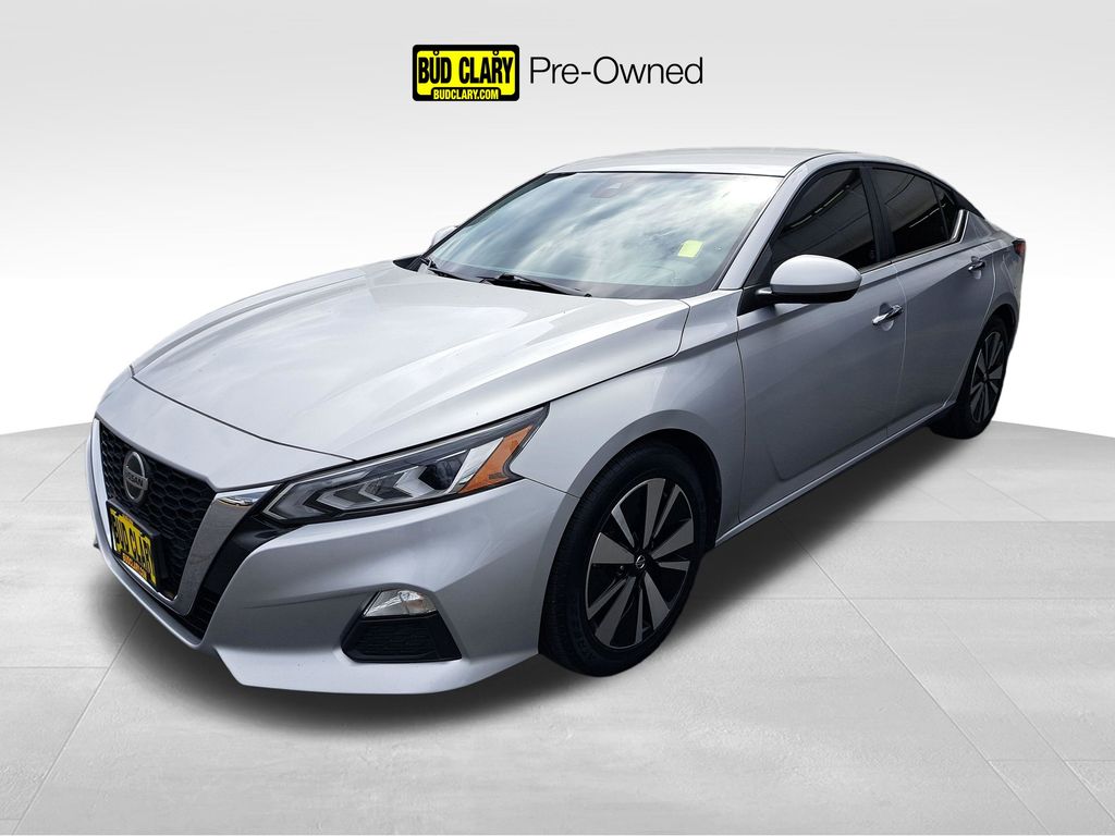 Brilliant Silver Metallic 2022 Nissan Altima 2.5 SV FWD Sedan Front-Wheel Drive Continuously Variable Transmission