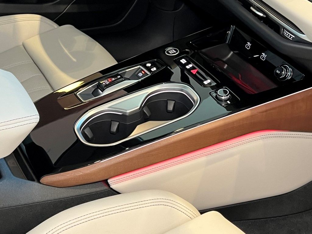 Thumbnail: 2026 Audi A6 - 13