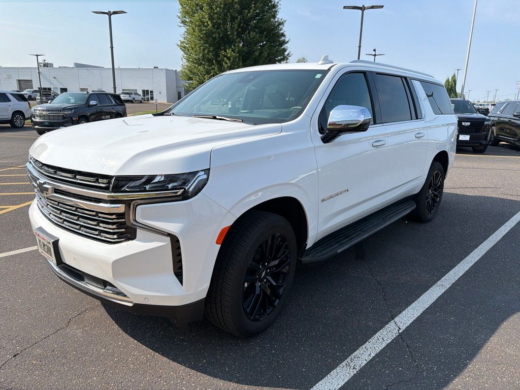 Summit White 2024 Chevrolet Suburban SUV / Crossover Four-Wheel Drive 