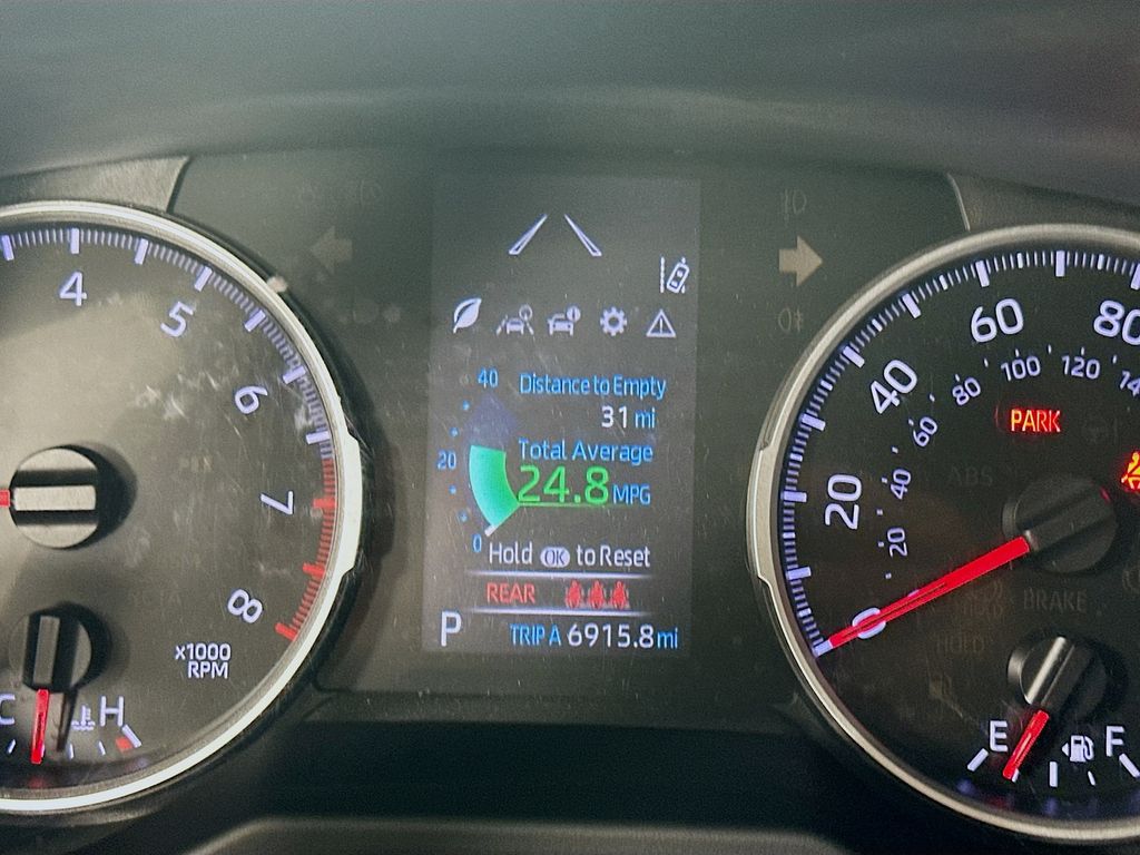 Thumbnail: 2019 Toyota RAV4 - 12