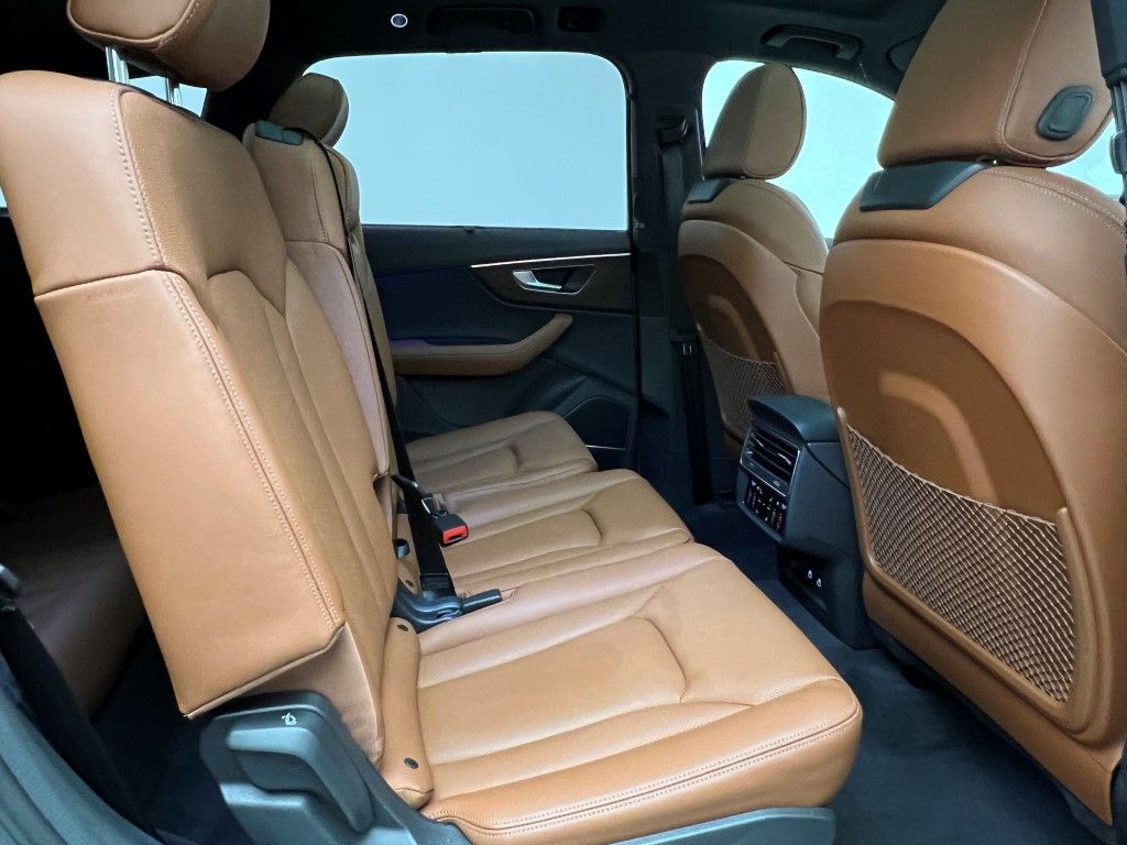 Thumbnail: 2025 Audi Q7 - 18