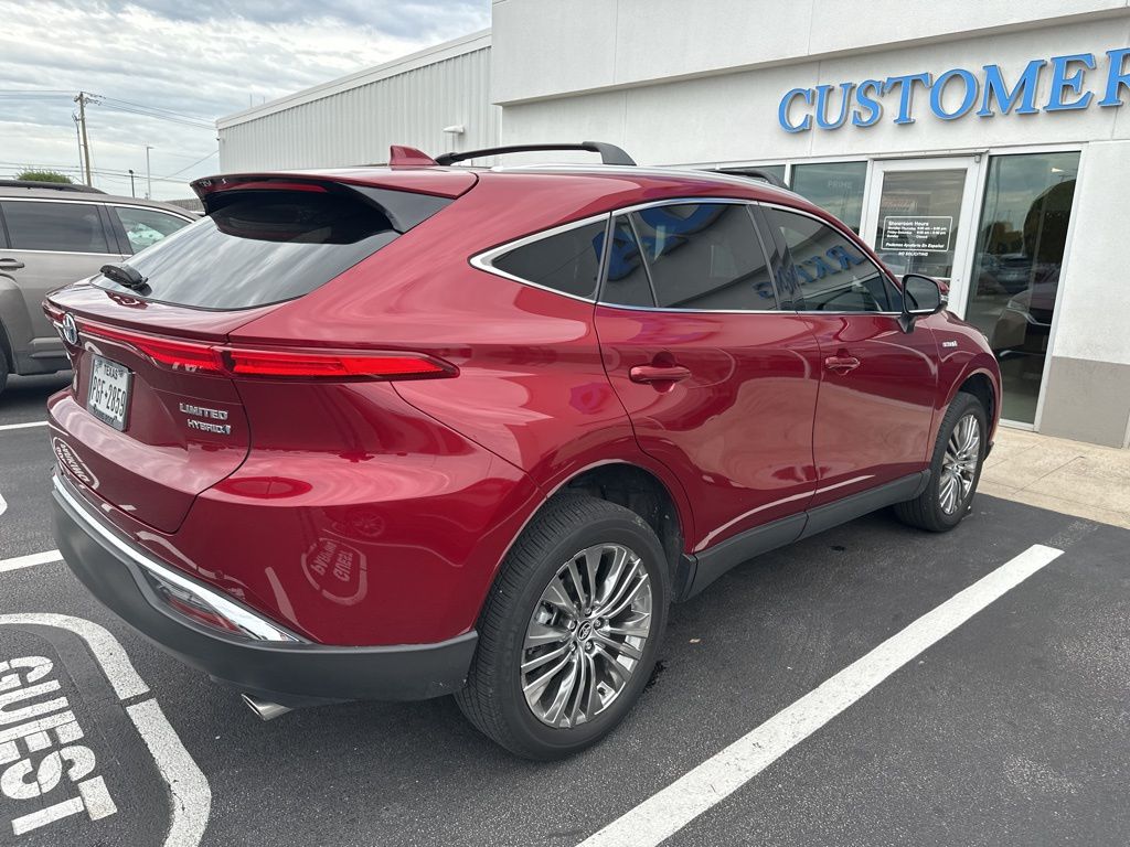 Thumbnail: 2021 Toyota Venza - 4
