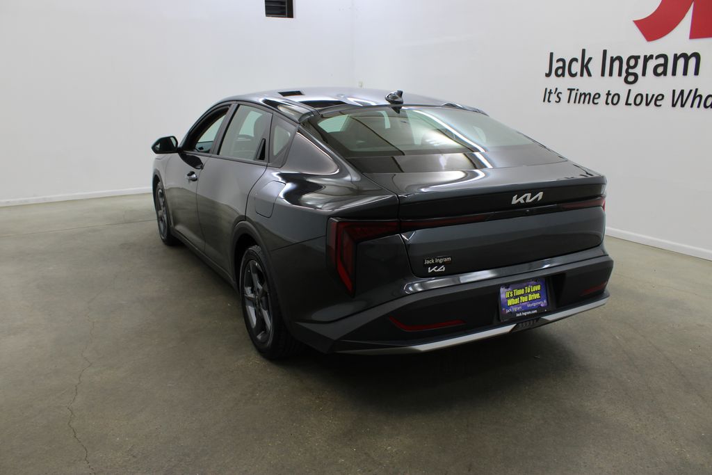 used 2025 Kia K4 car