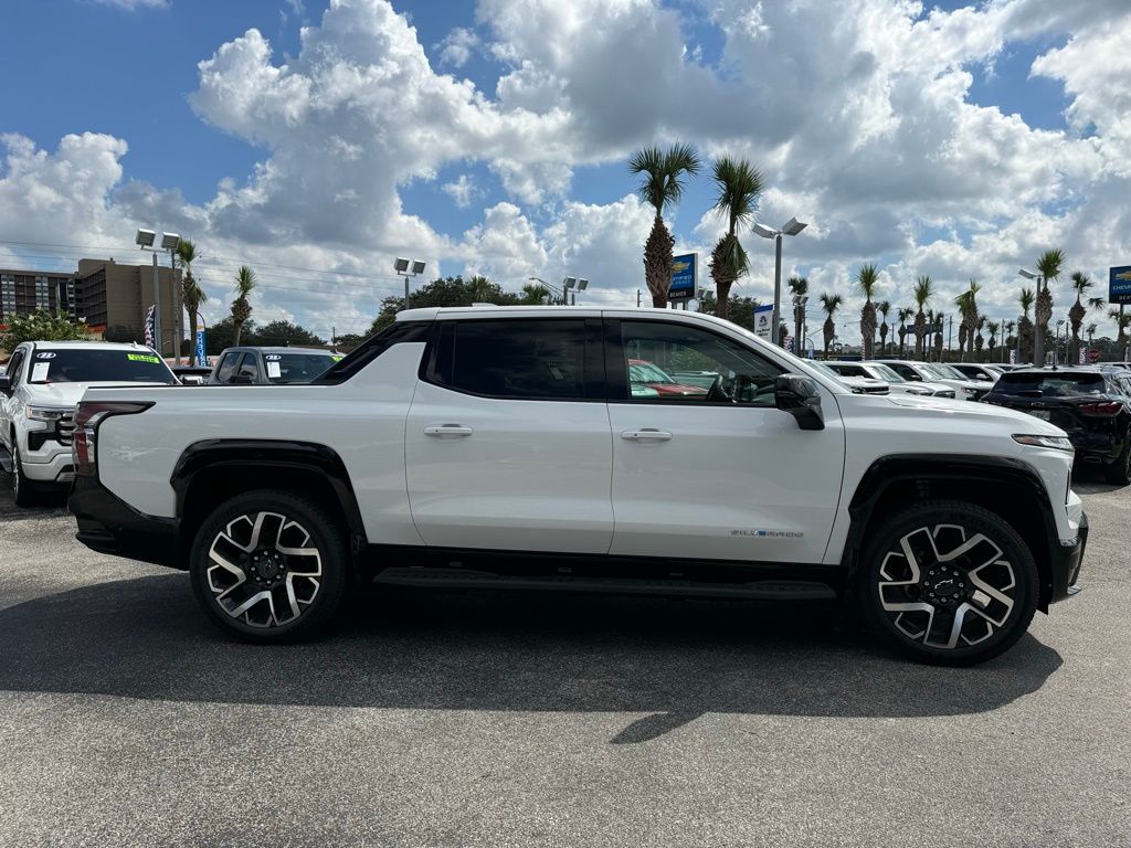 2024 Chevrolet Silverado EV RST 9