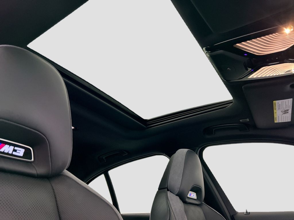 Thumbnail: 2021 BMW M3 - 17