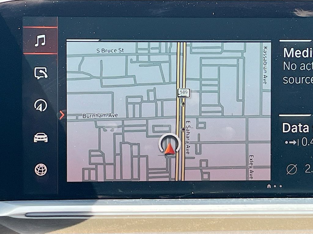 Used 2022 Gray BMW sDrive40i image 13