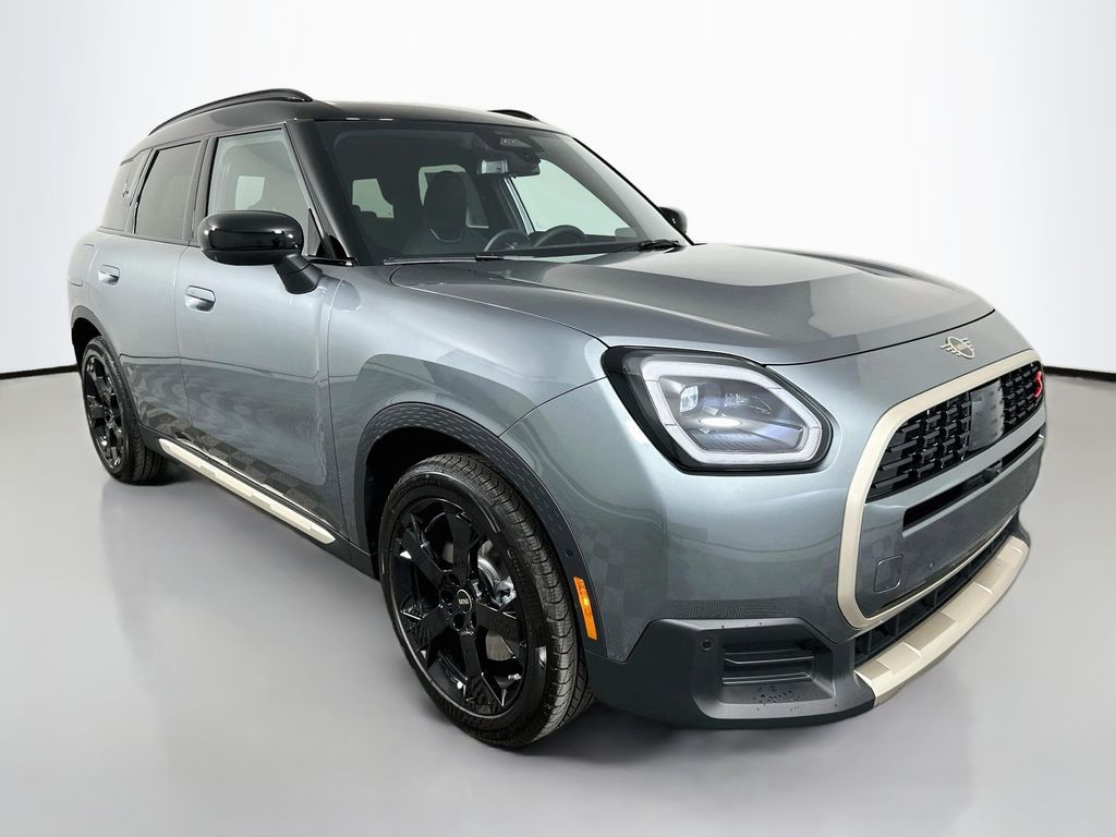 Thumbnail: 2027 MINI Cooper Countryman - 3