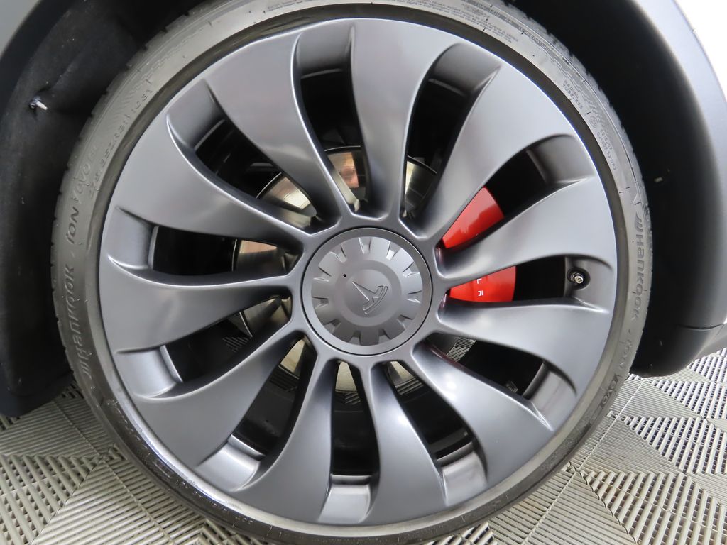 Thumbnail: 2024 Tesla Model Y - 31