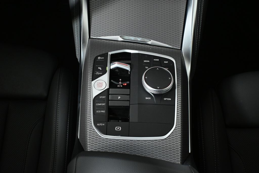Thumbnail: 2027 BMW 4 Series - 23