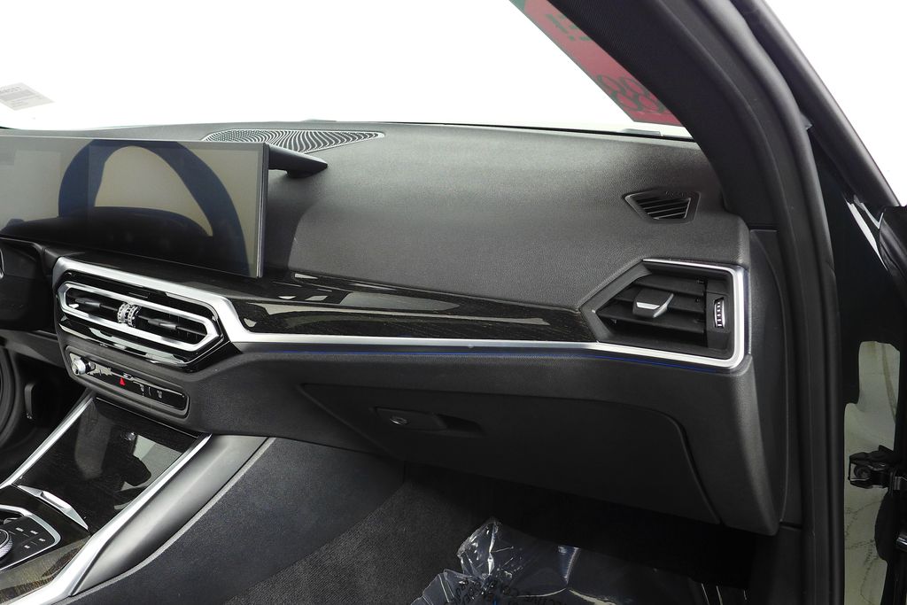 Thumbnail: 2023 BMW i4 - 14