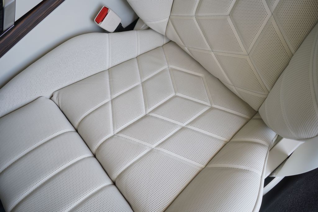 2025 BMW 7 Series 760i xDrive 12