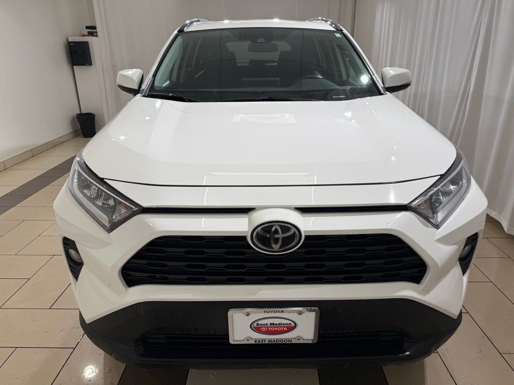 Thumbnail: 2019 Toyota RAV4 - 8