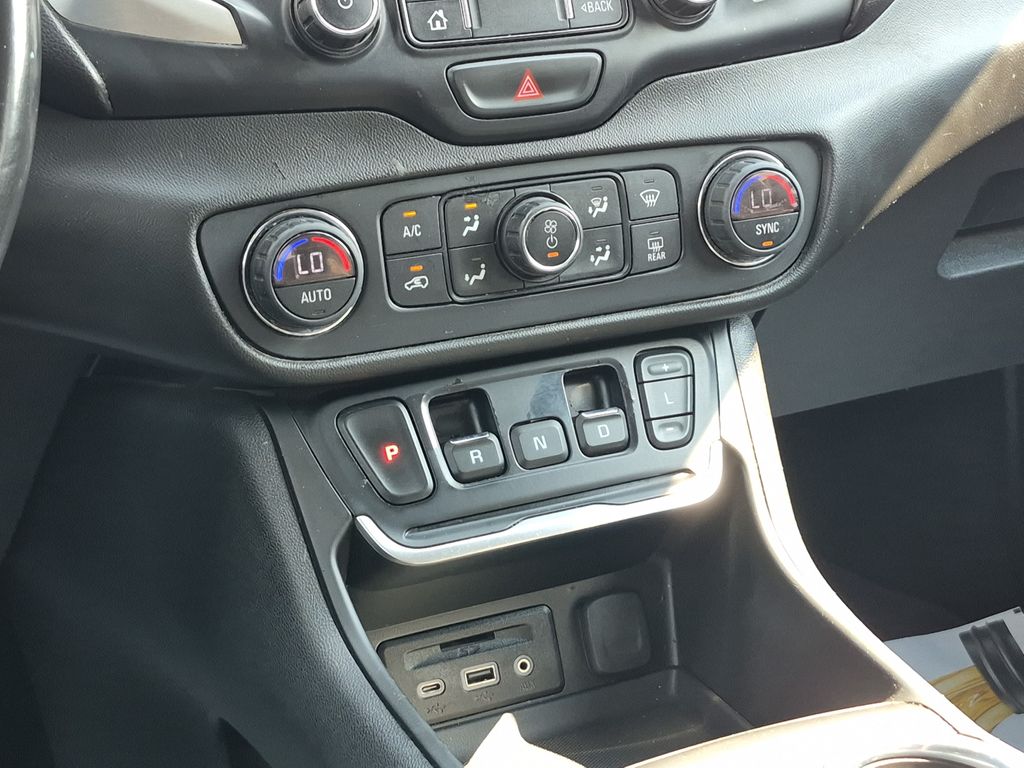 2020 GMC Terrain SLT Gray at River Oaks CDJR