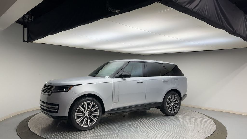 2025 Land Rover Range Rover Autobiography 4