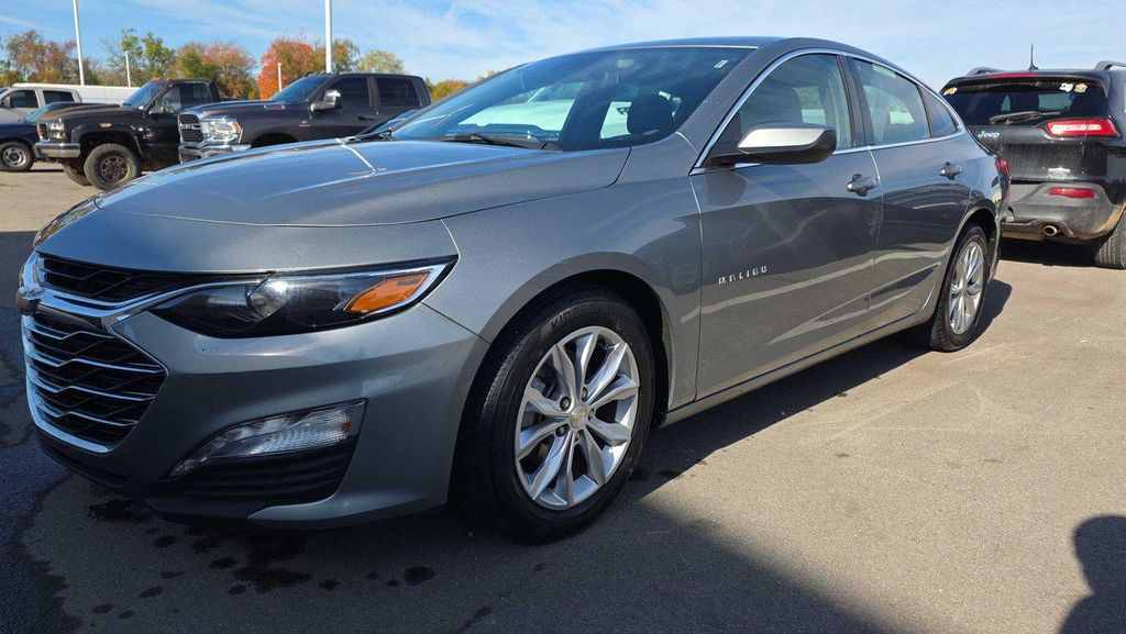 2024 Chevrolet Malibu LT with 1LT FWD