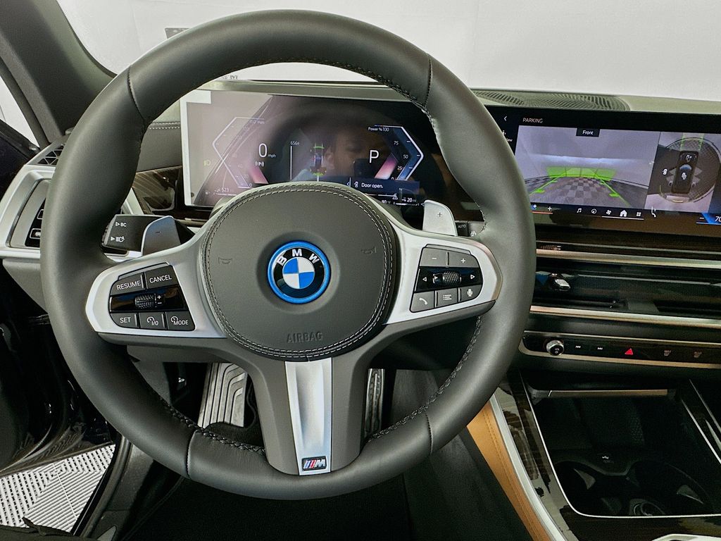 Thumbnail: 2026 BMW X5 - 10