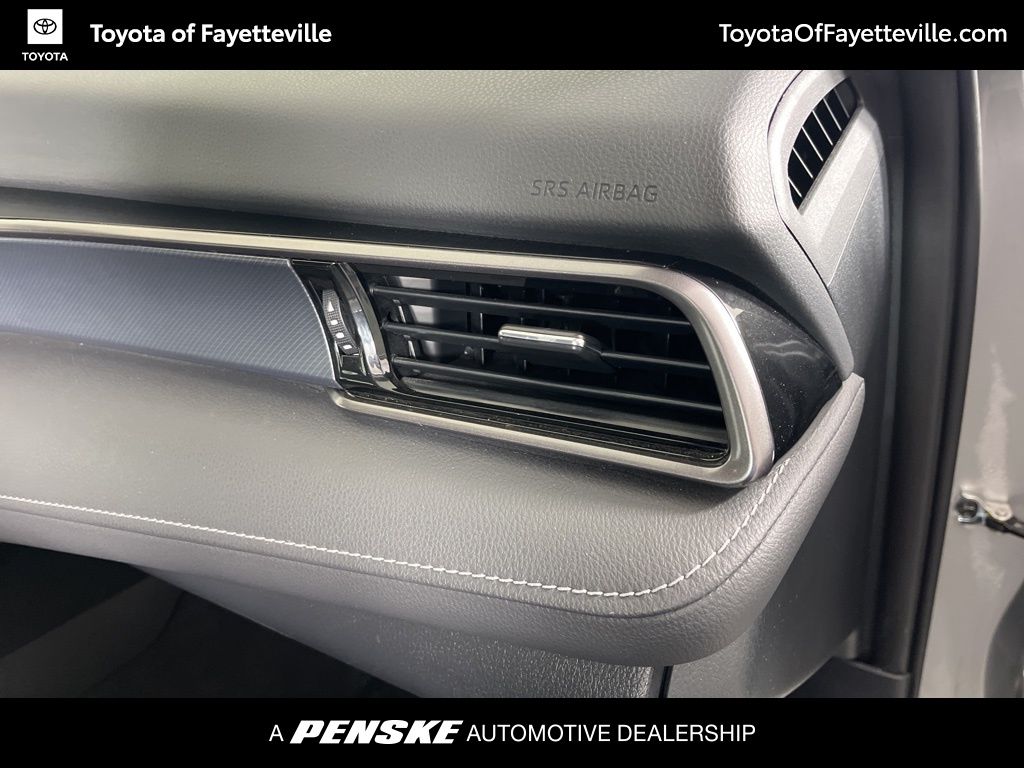 Thumbnail: 2024 Toyota Camry - 17