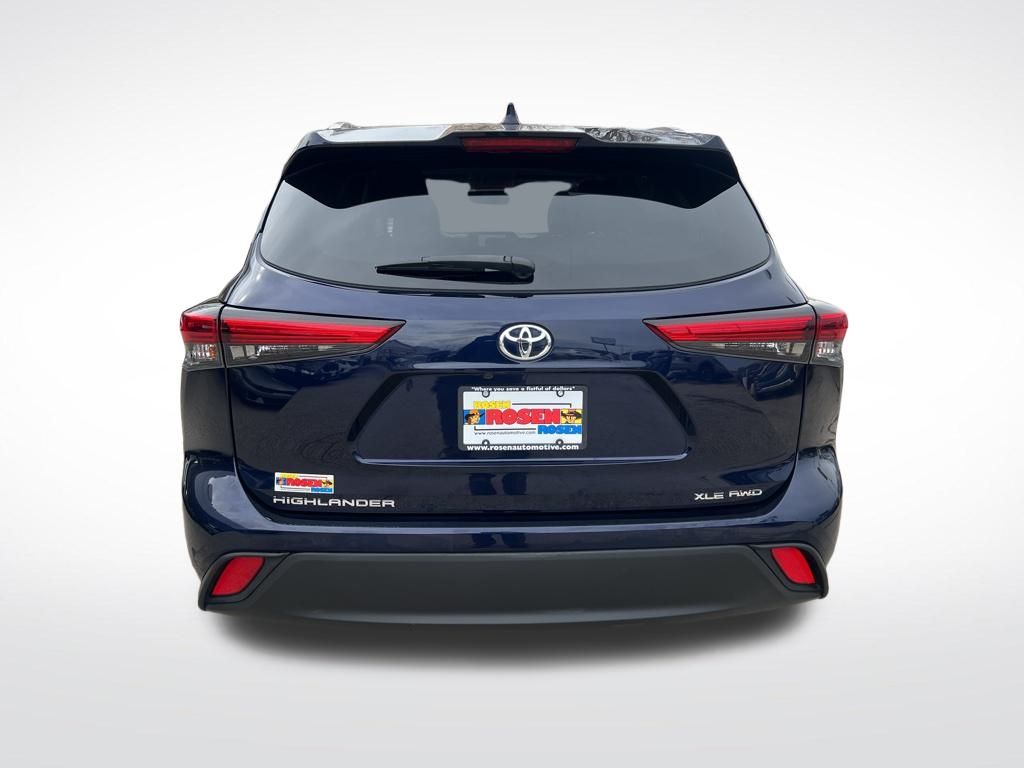 2021 Toyota Highlander XLE photo