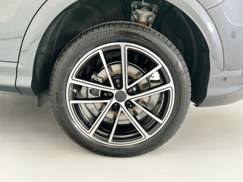 Thumbnail: 2026 Audi Q5 - 30