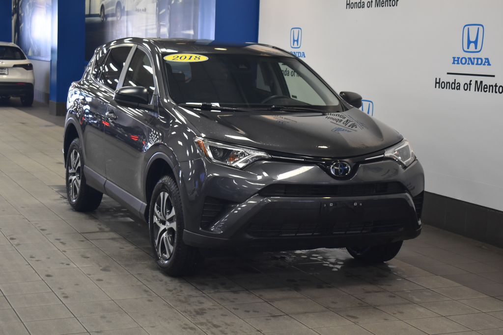 Thumbnail: 2018 Toyota RAV4 - 8