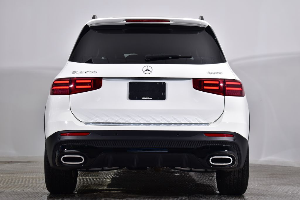 Thumbnail: 2025 Mercedes-Benz GLB - 4