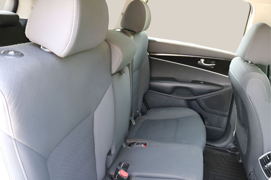 Used Car 2020 Kia Sorento  S For Sale Under $20,000 In Austin, Texas