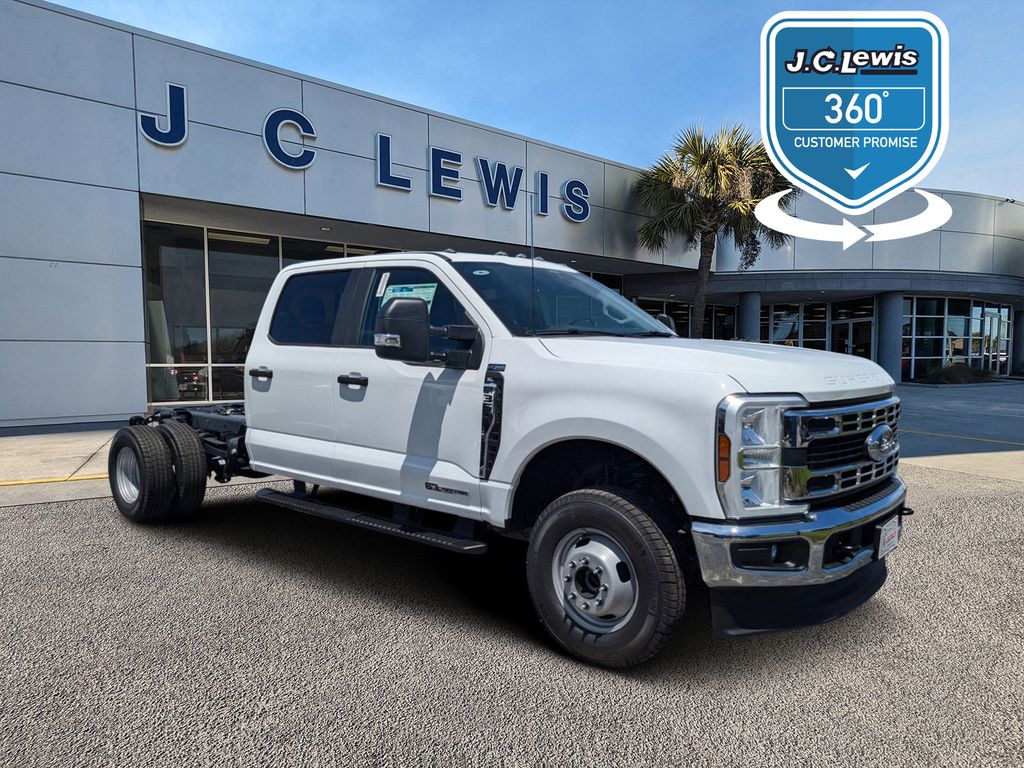 2025 Ford F-350 Super Duty XL