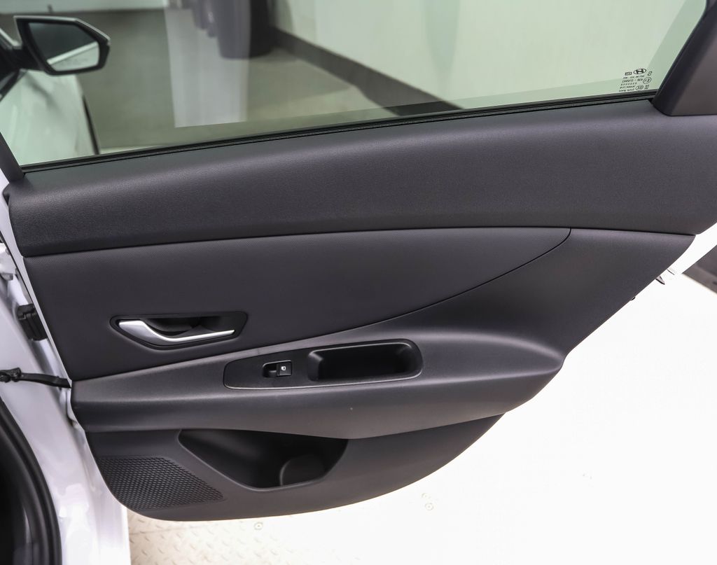 2024 Hyundai Elantra Limited Edition 23