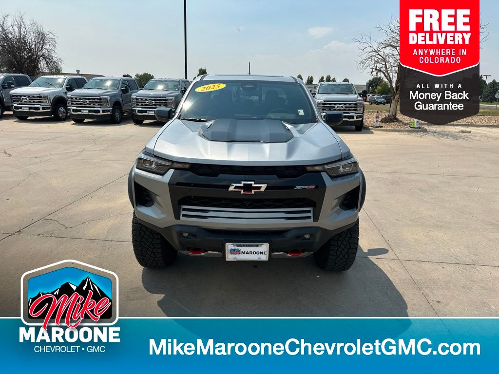Sterling Gray Metallic 2025 Chevrolet Colorado Pickup Truck Four-Wheel Drive 8-Speed Automatic