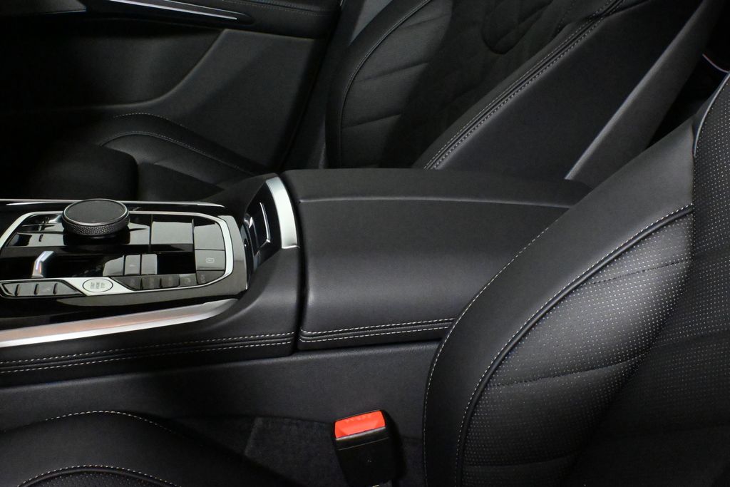 Thumbnail: 2026 BMW X5 - 26