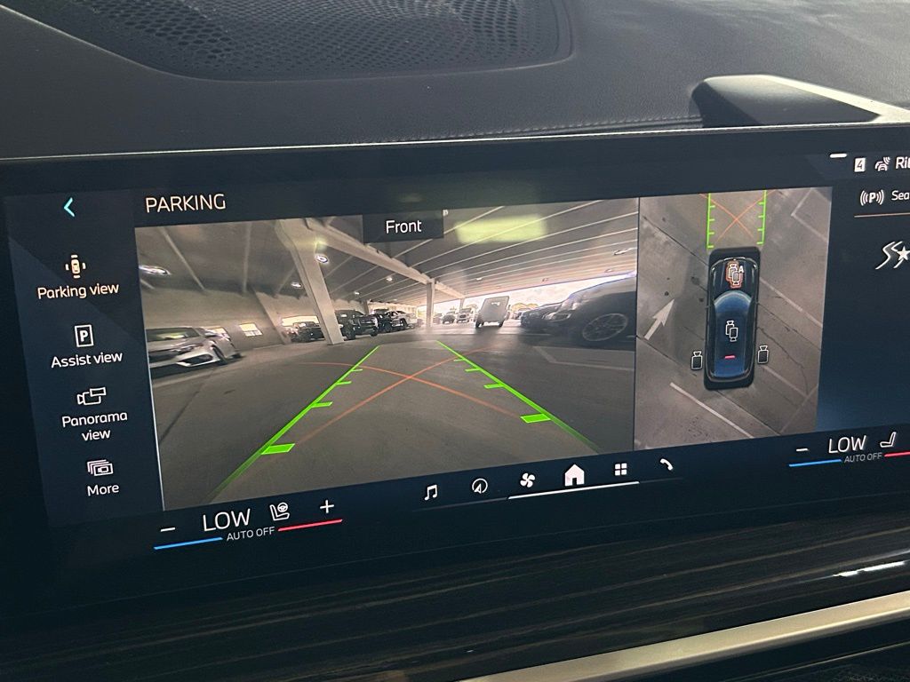 Used 2024 Black Sapphire Metallic BMW xDrive40i image 23