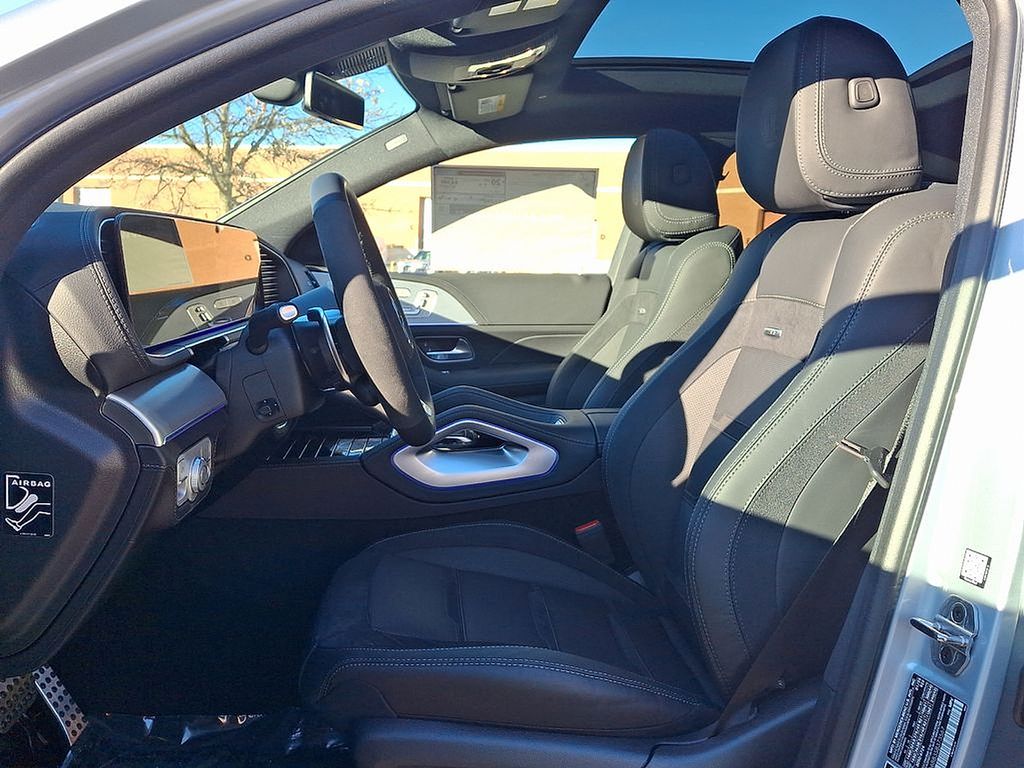 Thumbnail: 2025 Mercedes-Benz GLE - 11