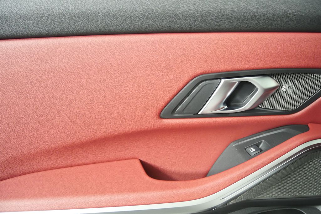 Thumbnail: 2025 BMW 3 Series - 13